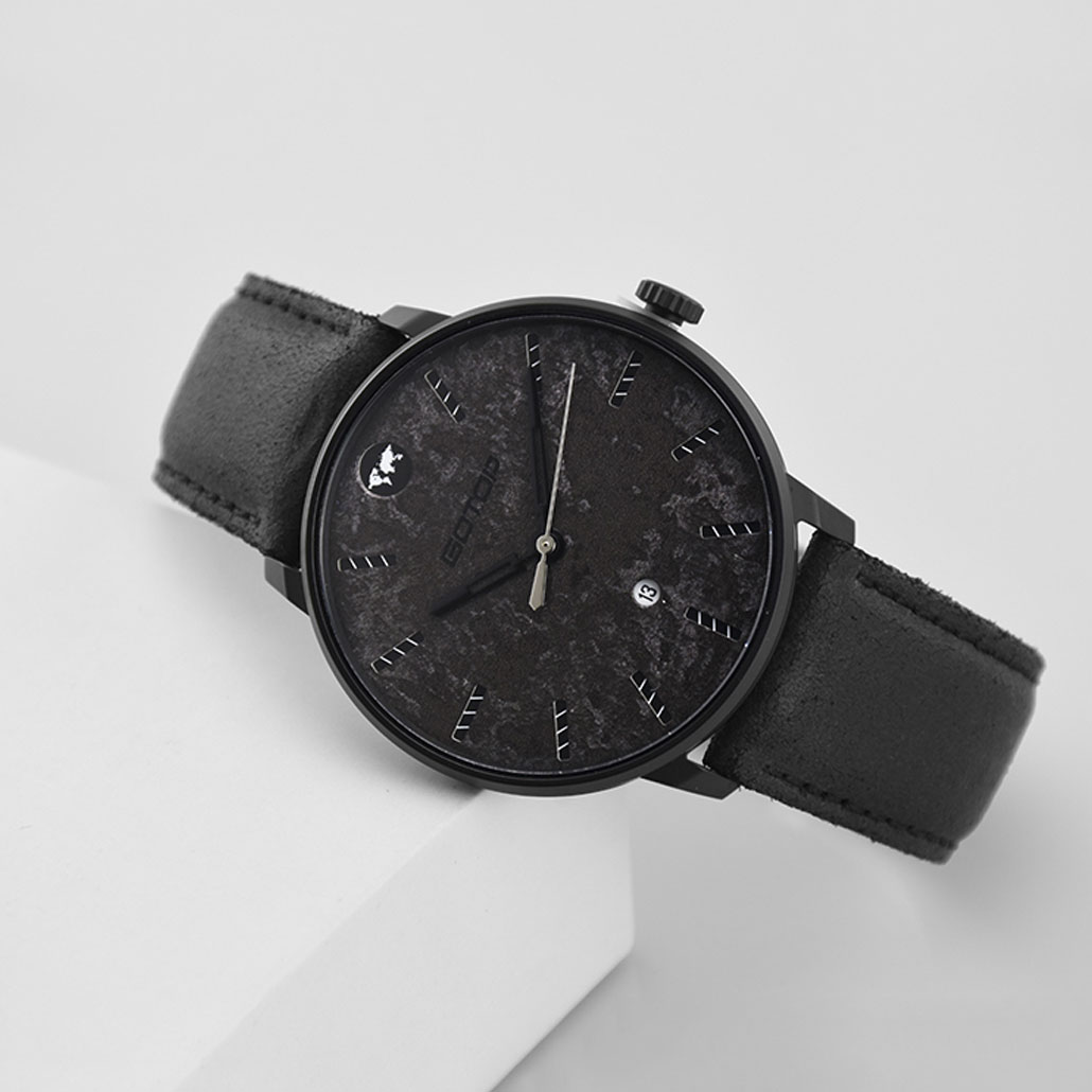 SS549-01 Men's Black Watch With Leather Strap