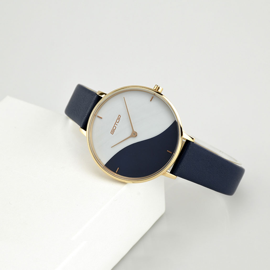 SS653 White Women's Watch With Leather Strap And Stripe Detail