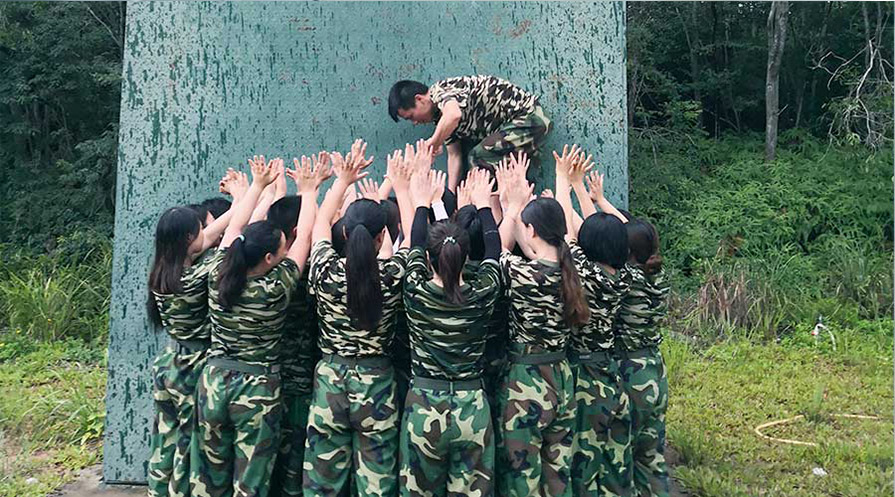   Gotop Team Building Activities